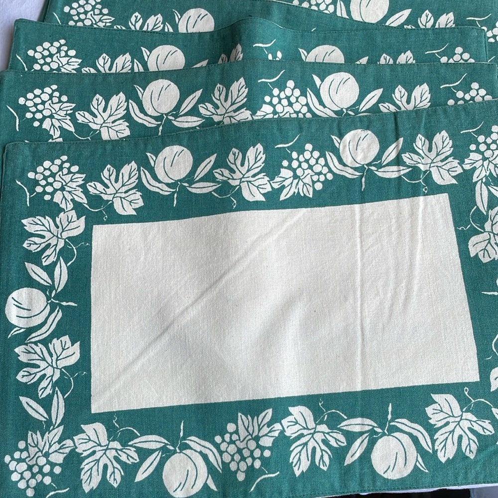 DII For the Home, 5 placemats (new), Vineyard, ivory/green, 13" x 19"